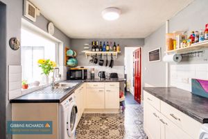 Kitchen- click for photo gallery